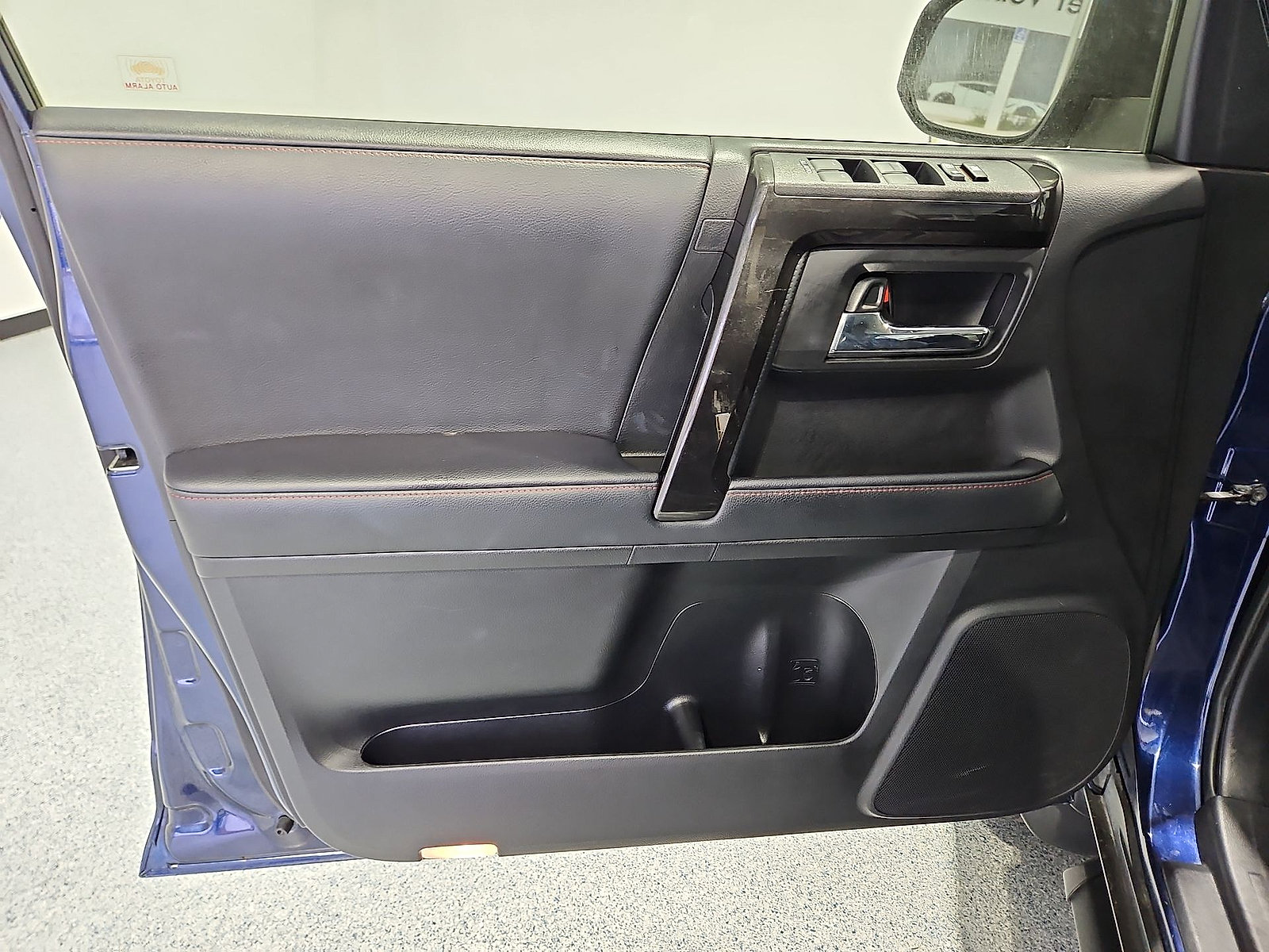 Used 2021 Toyota 4Runner TRD Off-Road Premium AWD/4WD image 15