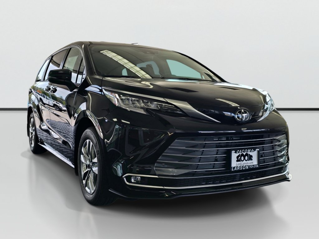 New 2026 Toyota Sienna Limited AWD/4WD image 7