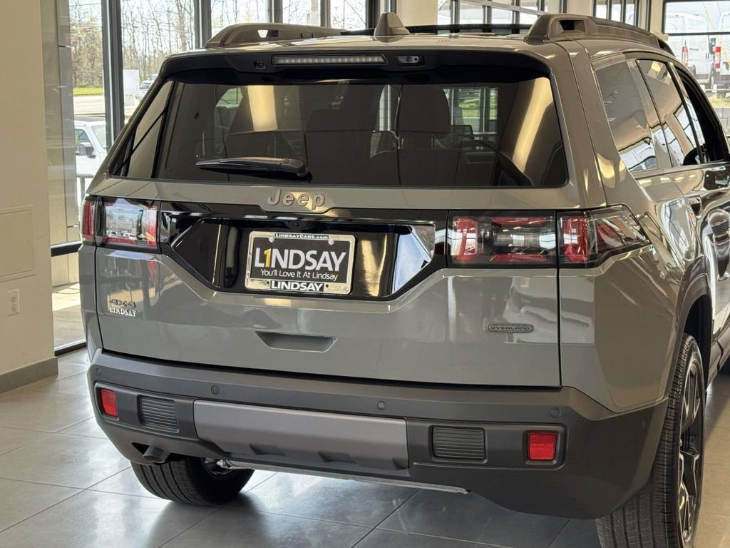 New 2026 Jeep Cherokee Overland image 7