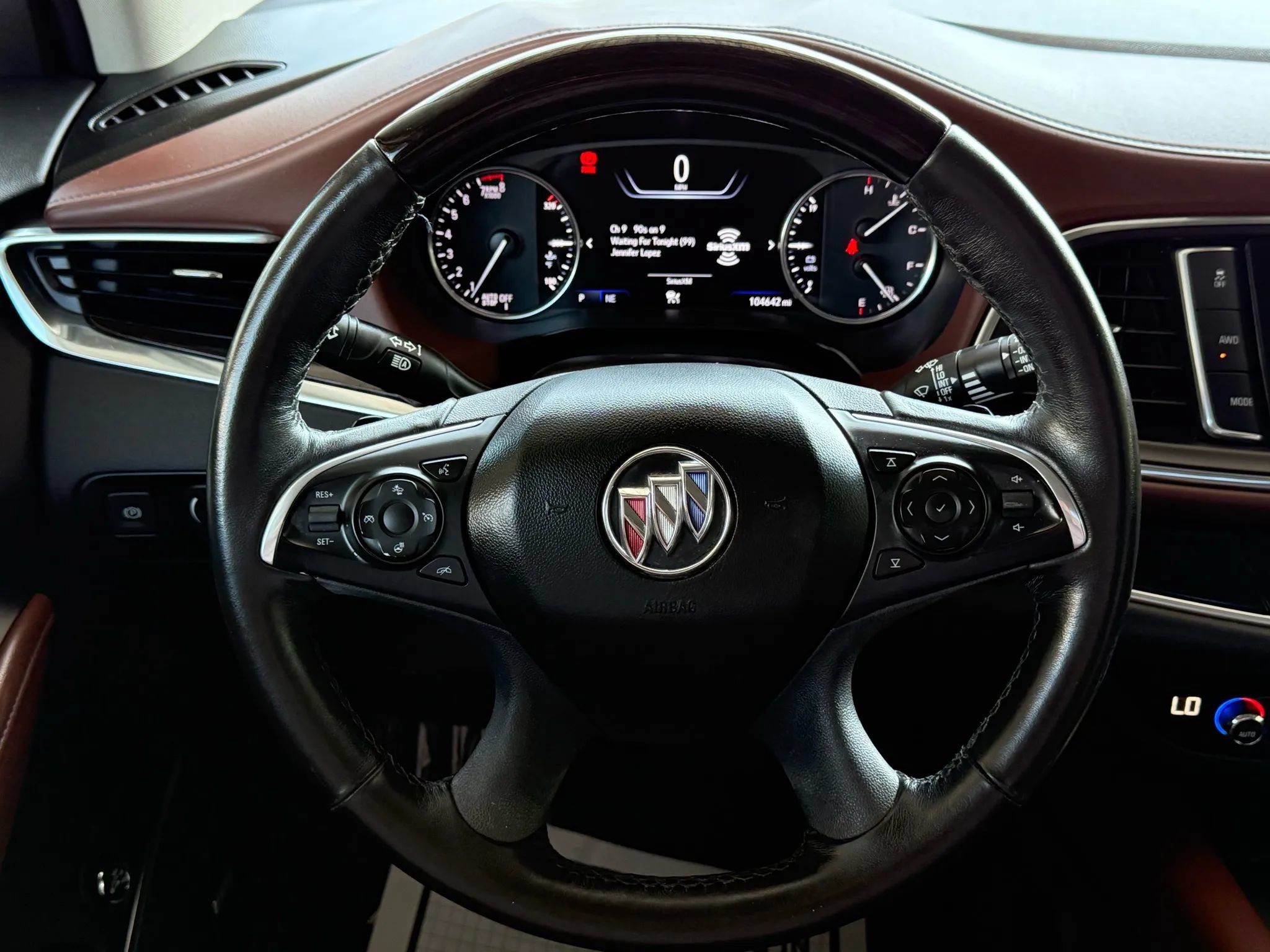Used 2021 Buick Enclave Avenir w/ Avenir Technology Package AWD/4WD image 86