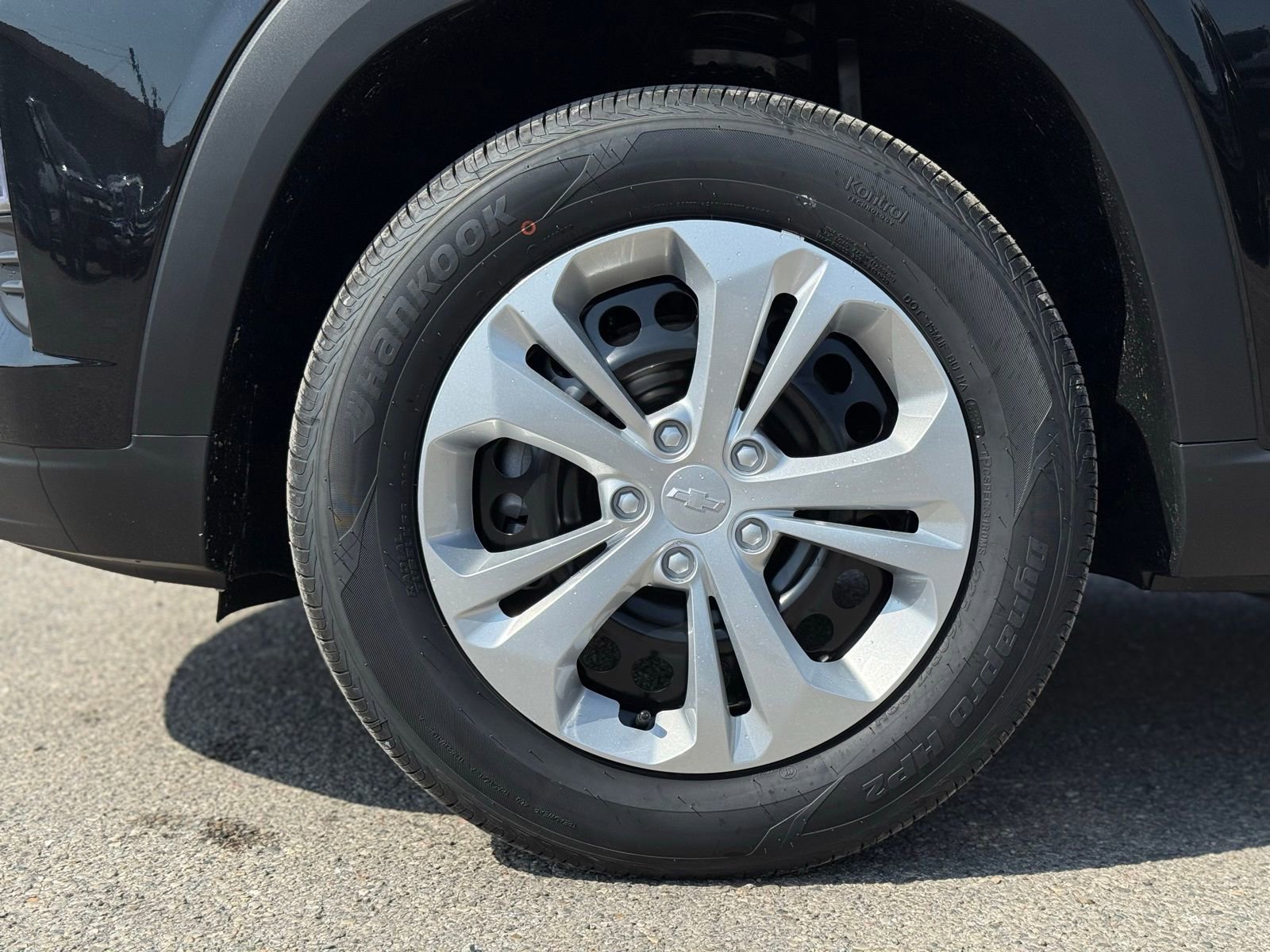 New 2026 Chevrolet Trax LS image 4