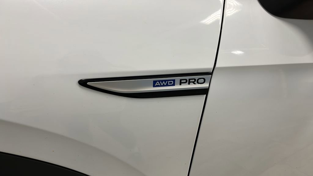 Used 2022 Volkswagen ID.4 Pro image 33