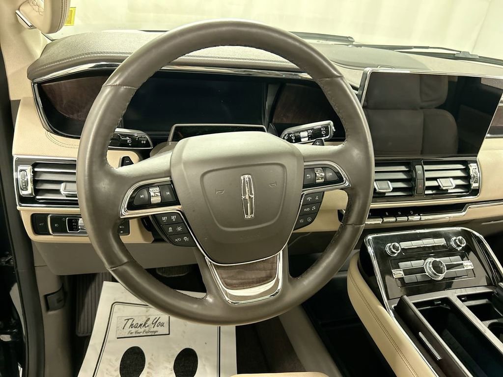 Used 2024 Lincoln Navigator Reserve image 4