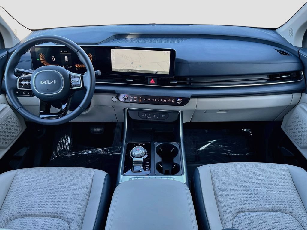 Certified 2026 Kia Carnival EX FWD image 28