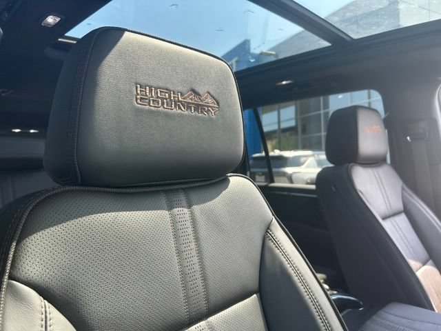 New 2026 Chevrolet Suburban High Country w/ Sun And Tow Package AWD/4WD image 25