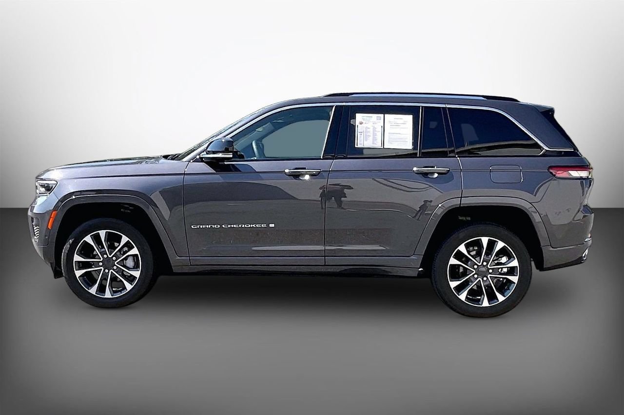 Certified 2023 Jeep Grand Cherokee Overland AWD/4WD image 5