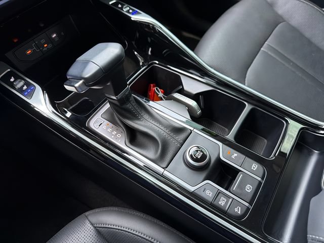 Certified 2025 Kia Sorento SX FWD image 15