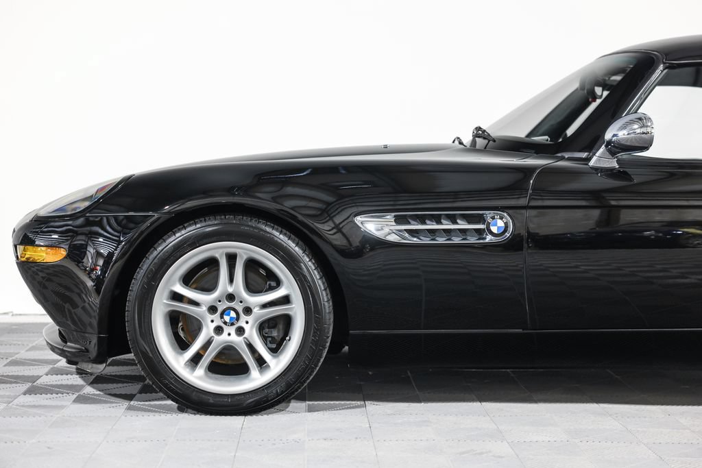 Used 2002 BMW Z8 RWD image 11