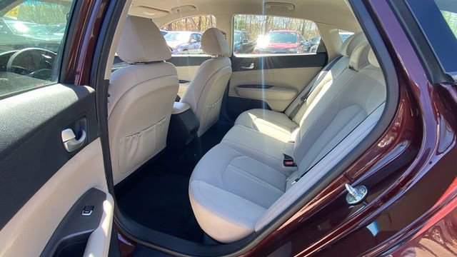 Used 2018 Kia Optima LX w/ 17" Alloy Wheels Package FWD image 29
