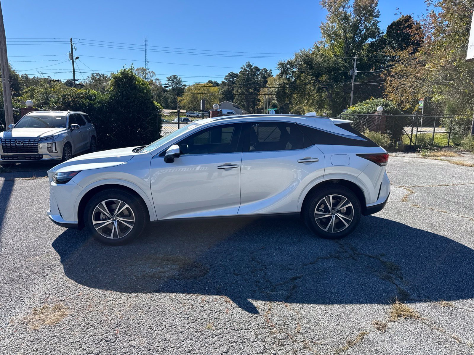 Used 2024 Lexus RX 350 Premium w/ Accessory Package (Z1) FWD image 2
