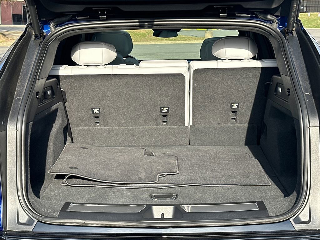 Used 2024 Cadillac Lyriq Sport image 6