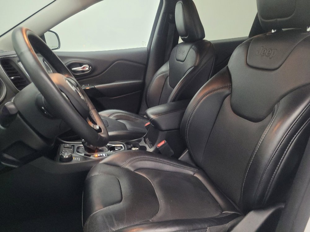 Used 2023 Jeep Cherokee Altitude Lux image 17