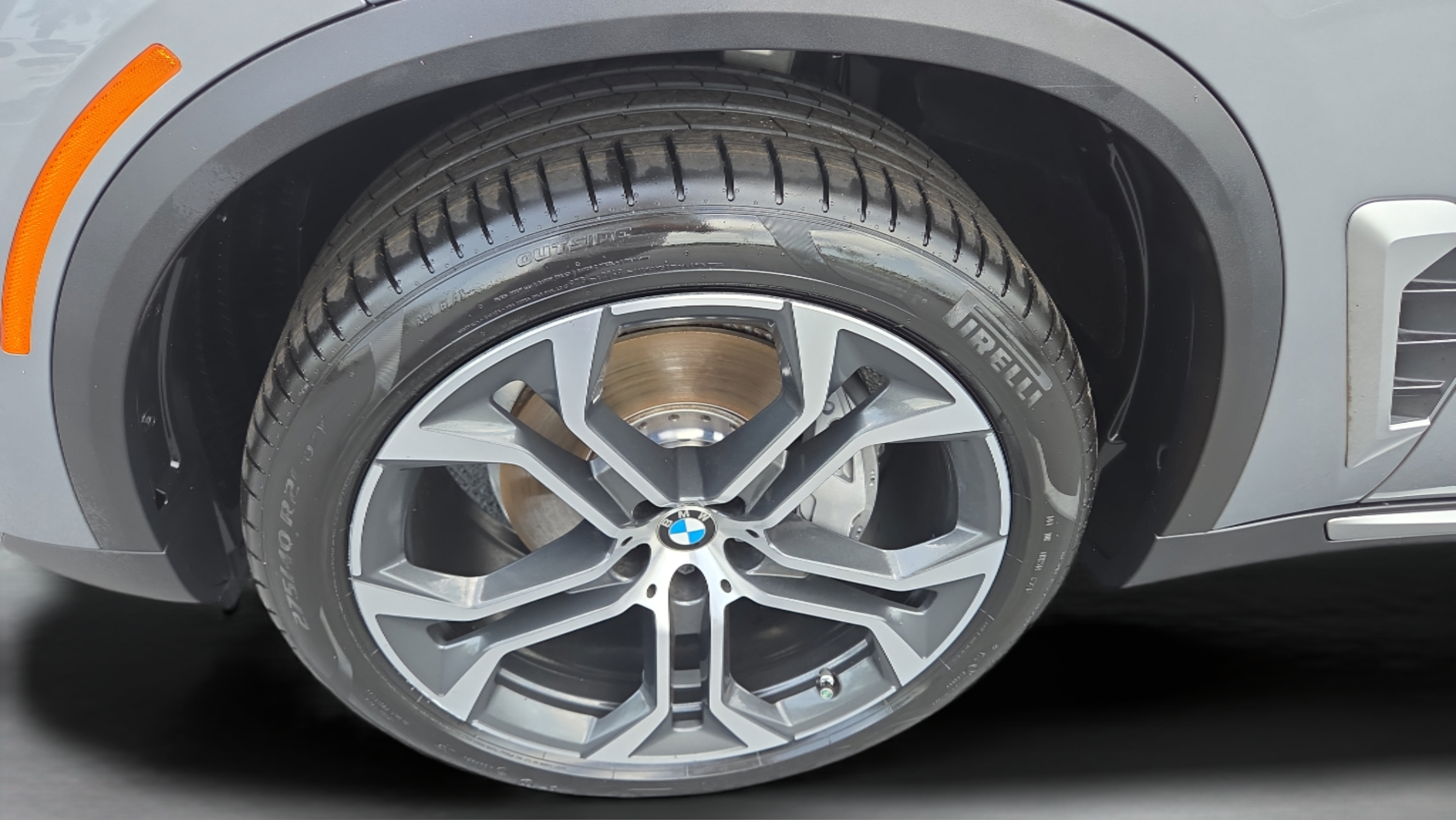 Used 2025 BMW X5 sDrive40i RWD image 18