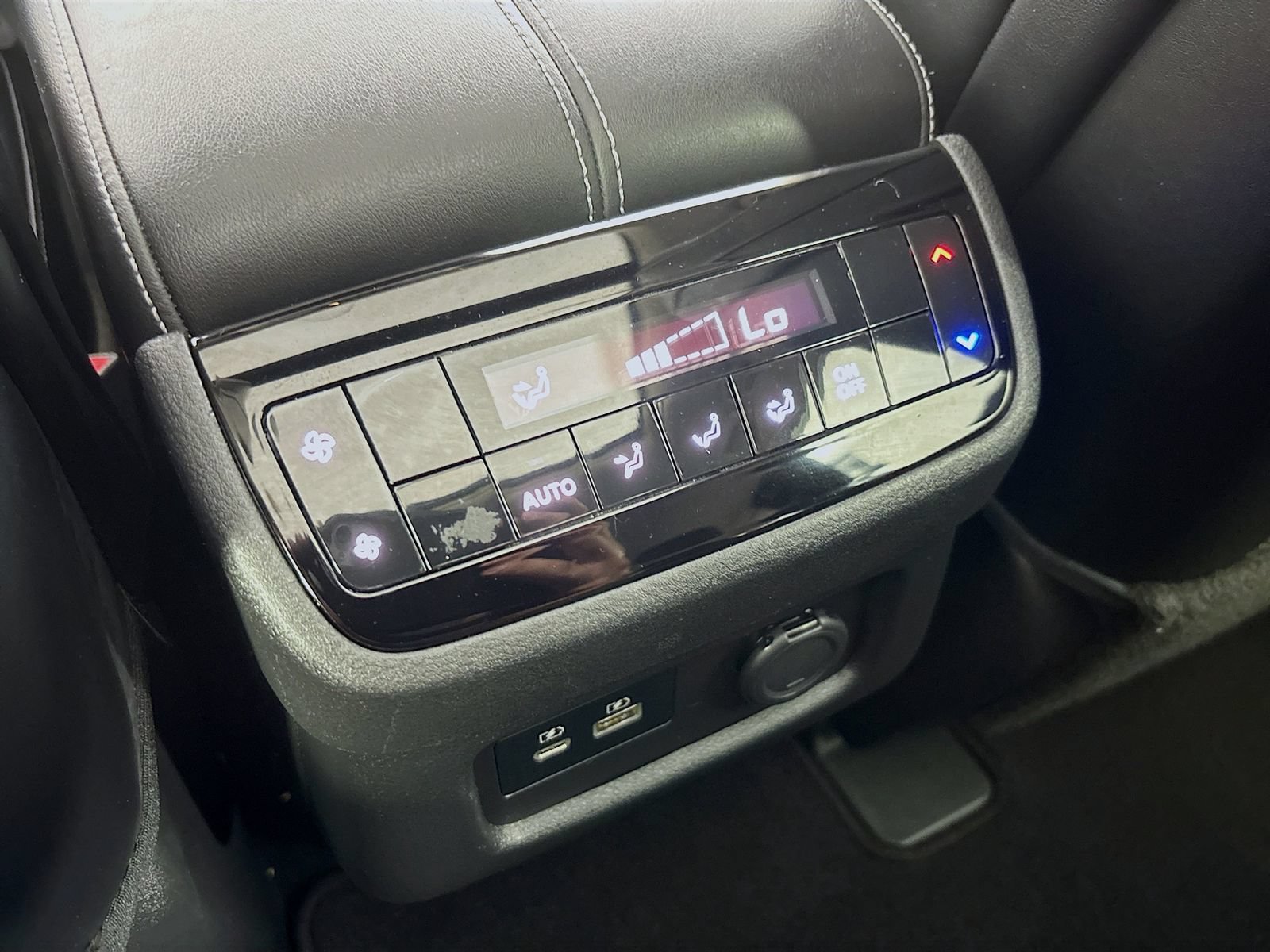 Used 2023 INFINITI QX60 Luxe w/ Performance Audio Package FWD image 27