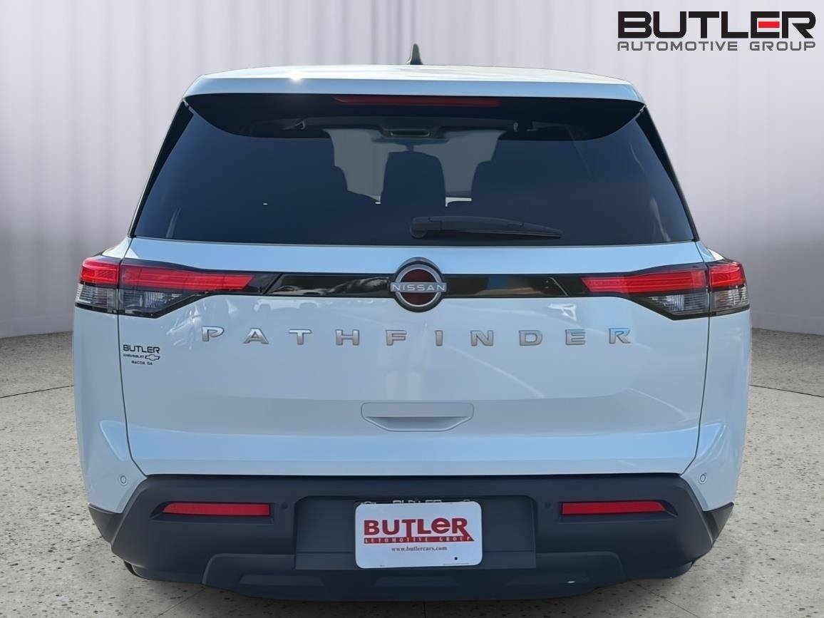 Used 2024 Nissan Pathfinder S FWD image 5