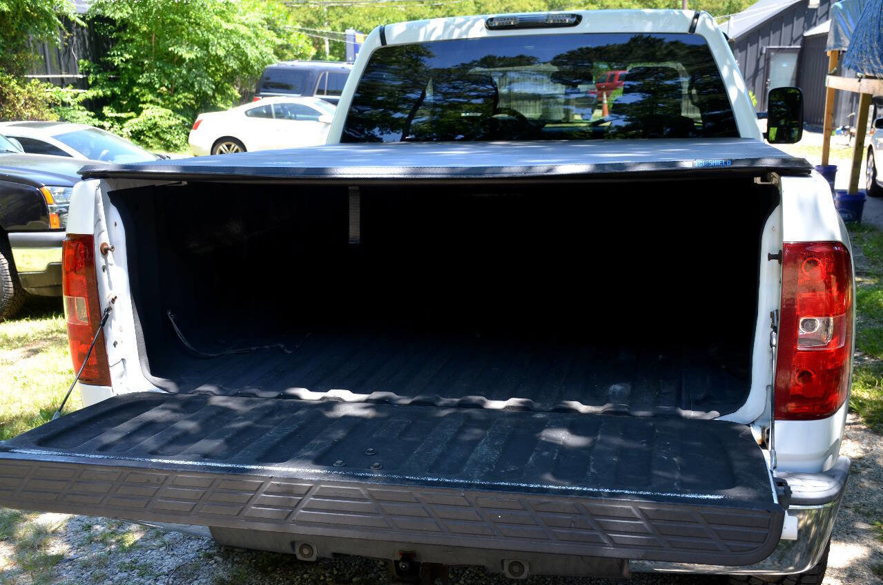 Used 2008 Chevrolet Silverado 1500 LTZ w/ Safety Package AWD/4WD image 9