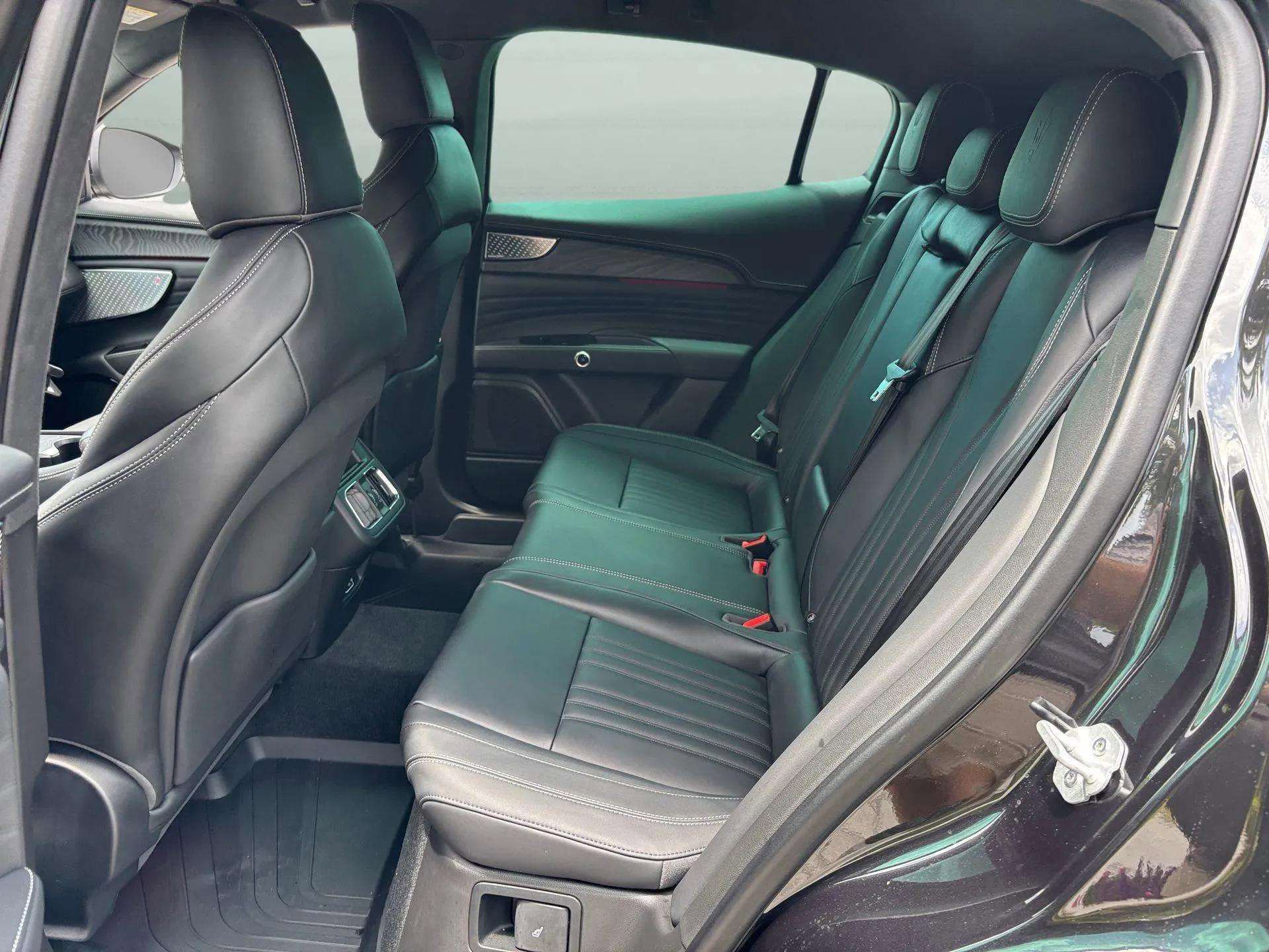 New 2025 Maserati Grecale GT image 31