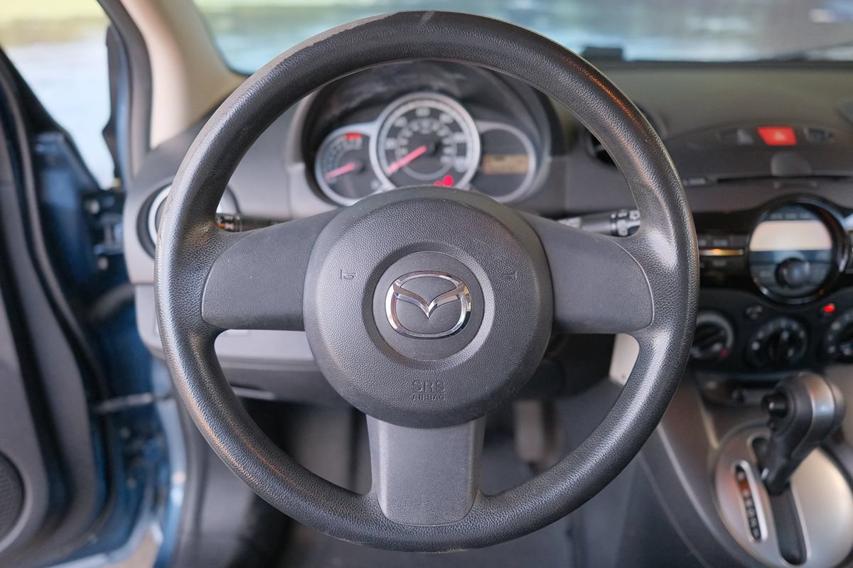 Used 2014 MAZDA MAZDA2 Sport FWD image 13