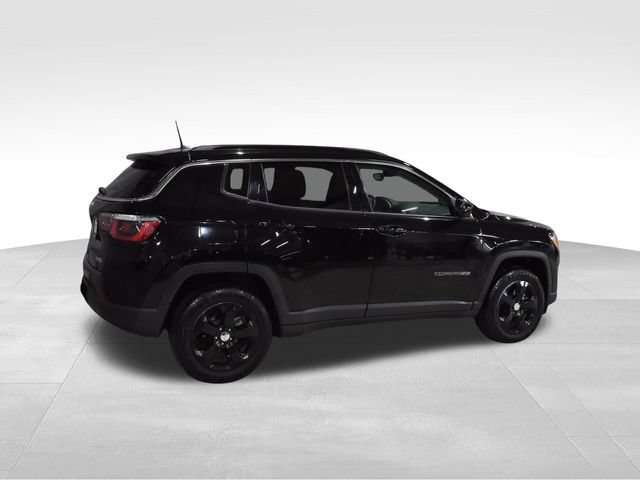 Used 2019 Jeep Compass Latitude w/ Cold Weather Group AWD/4WD image 7
