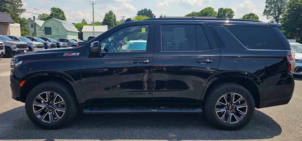 Certified 2022 Chevrolet Tahoe Z71 w/ Luxury Package AWD/4WD image 6