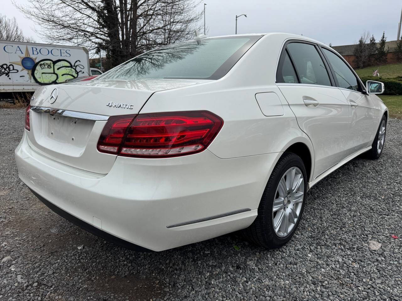 Used 2014 Mercedes-Benz E 350 E 350 Luxury 4MATIC AWD 4dr Se image 5