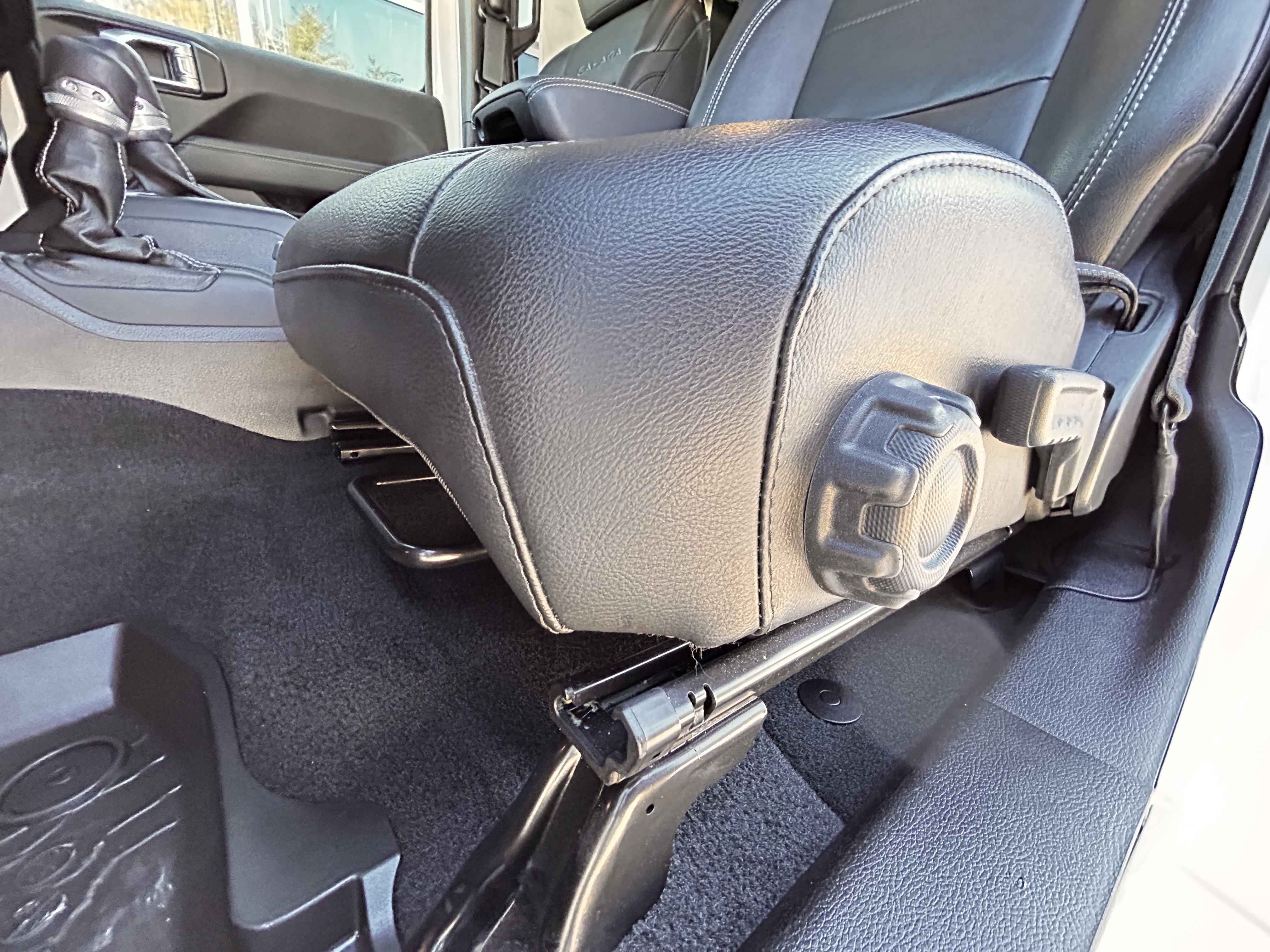 Certified 2023 Jeep Wrangler Sahara w/ Cold Weather Group AWD/4WD image 24