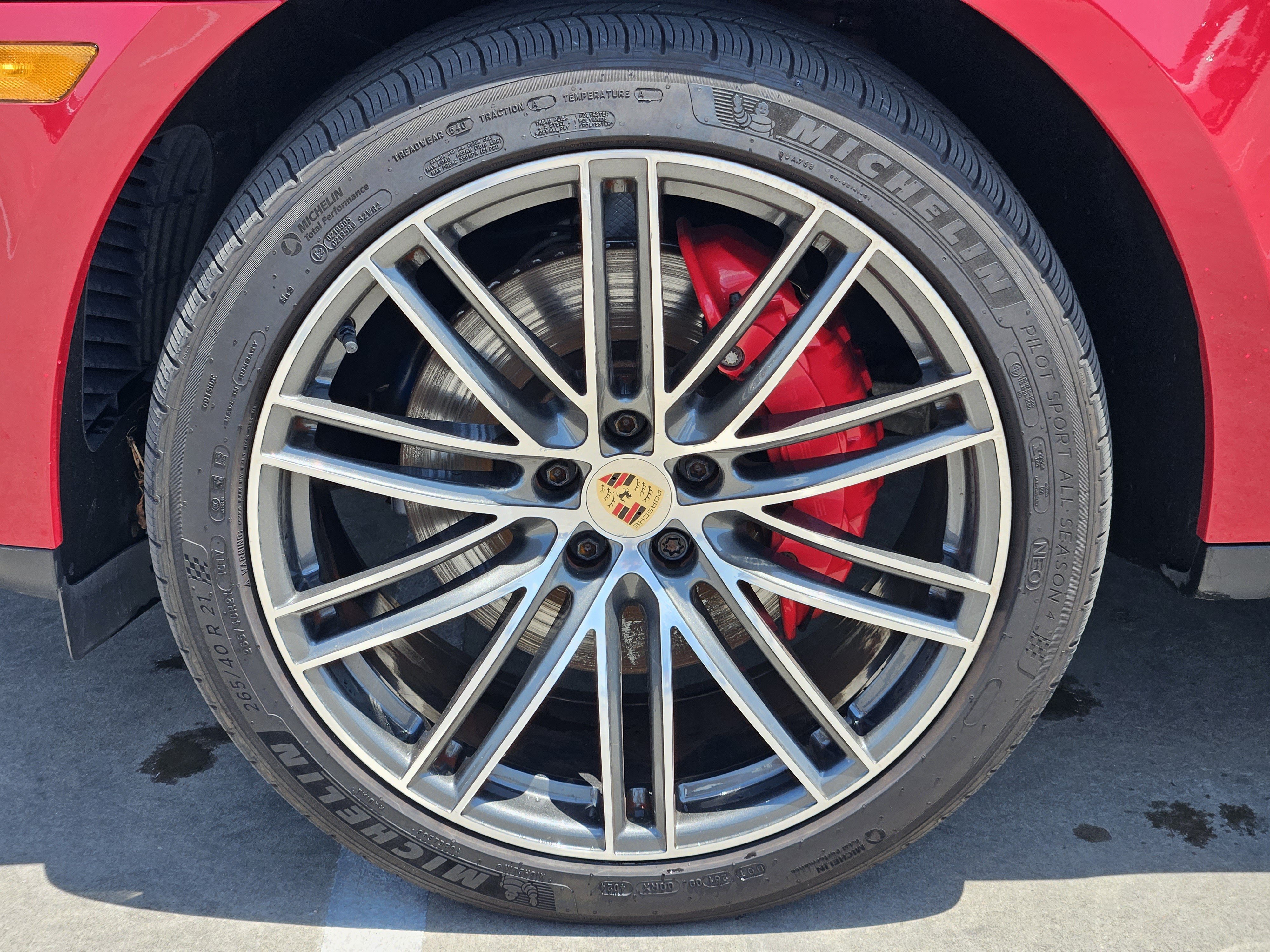 Certified 2023 Porsche Macan S AWD/4WD image 14