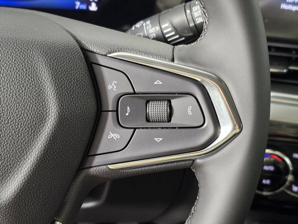 New 2026 Chevrolet Trax LT w/ Driver Confidence Package FWD image 31