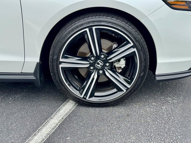 Used 2025 Honda Accord Sport image 31