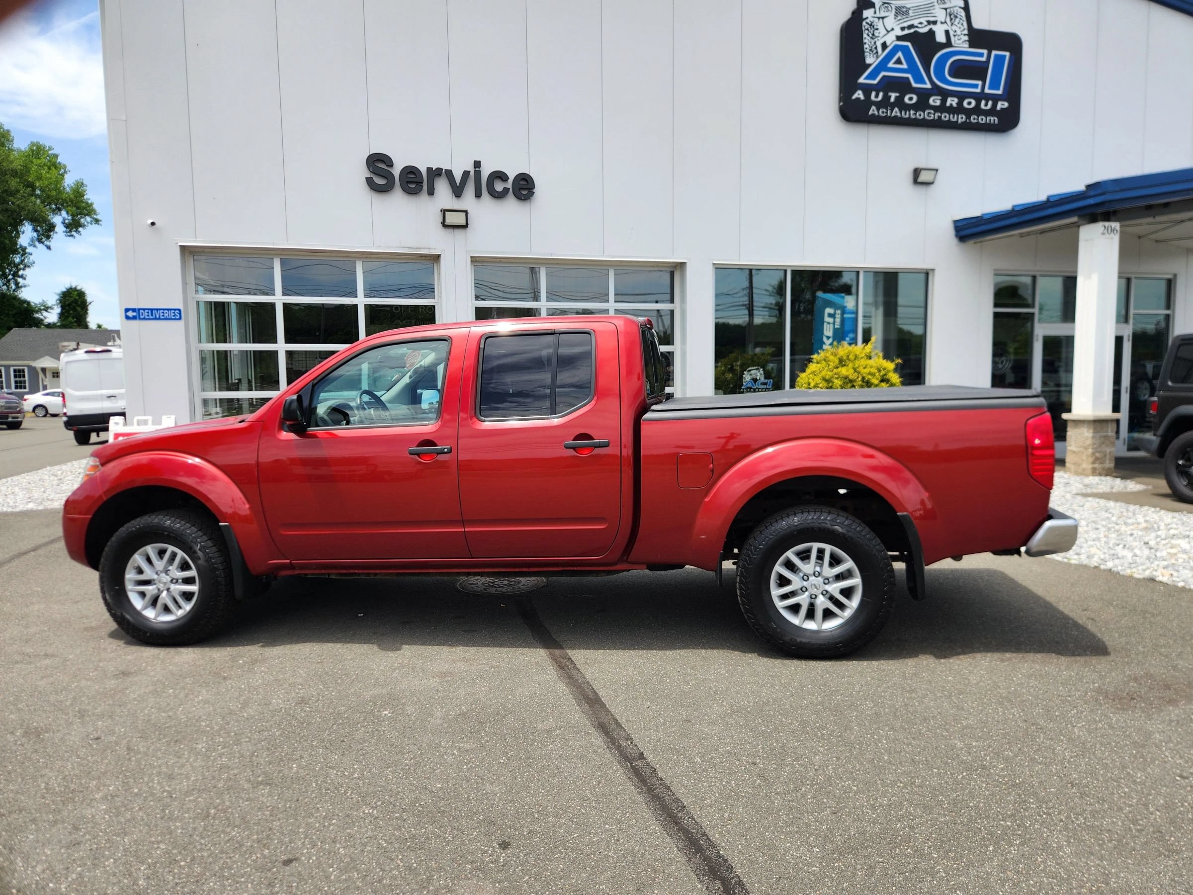 Used 2018 Nissan Frontier SV w/ Value Truck Package AWD/4WD image 10