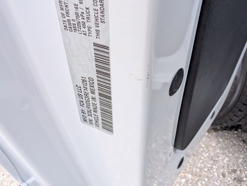 Used 2024 RAM ProMaster 2500 w/ Convenience Group FWD image 17
