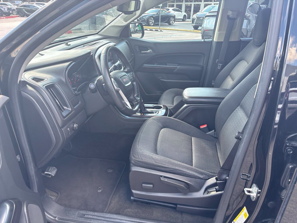 Used 2015 GMC Canyon SLE RWD image 16
