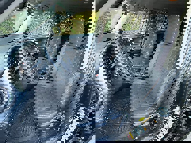 Used 2018 Toyota RAV4 LE image 10