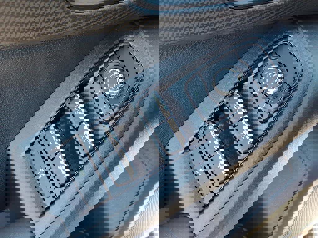 Certified 2024 Subaru Crosstrek 2.5i Limited w/ Popular Package #3A image 25