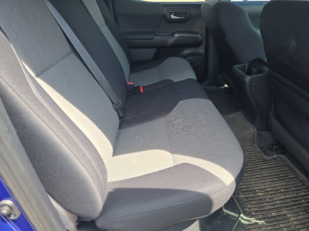 Used 2022 Toyota Tacoma TRD Sport AWD/4WD image 15