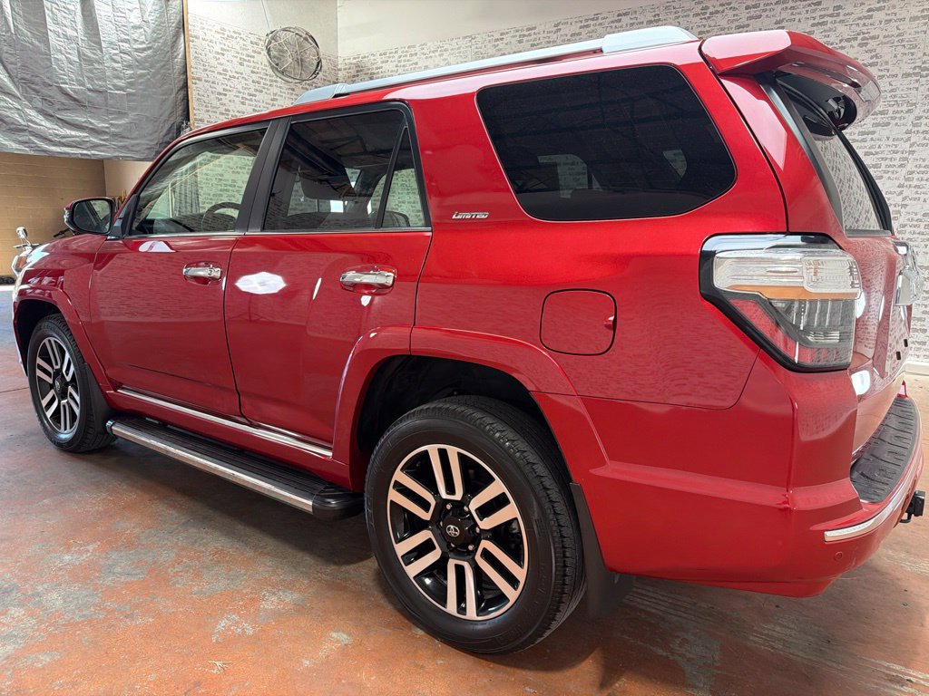 Used 2024 Toyota 4Runner Limited AWD/4WD image 5