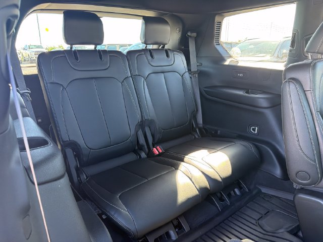 Used 2025 Jeep Grand Cherokee L Limited w/ Black Appearance Package AWD/4WD image 35