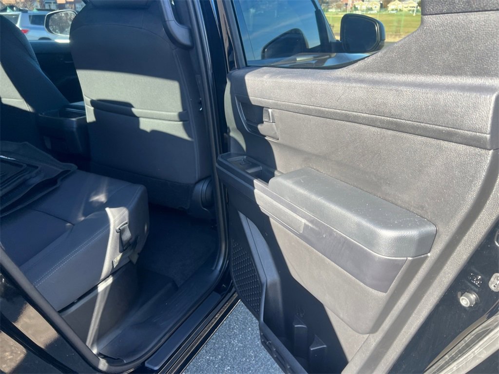 Used 2025 Toyota Tacoma SR image 22