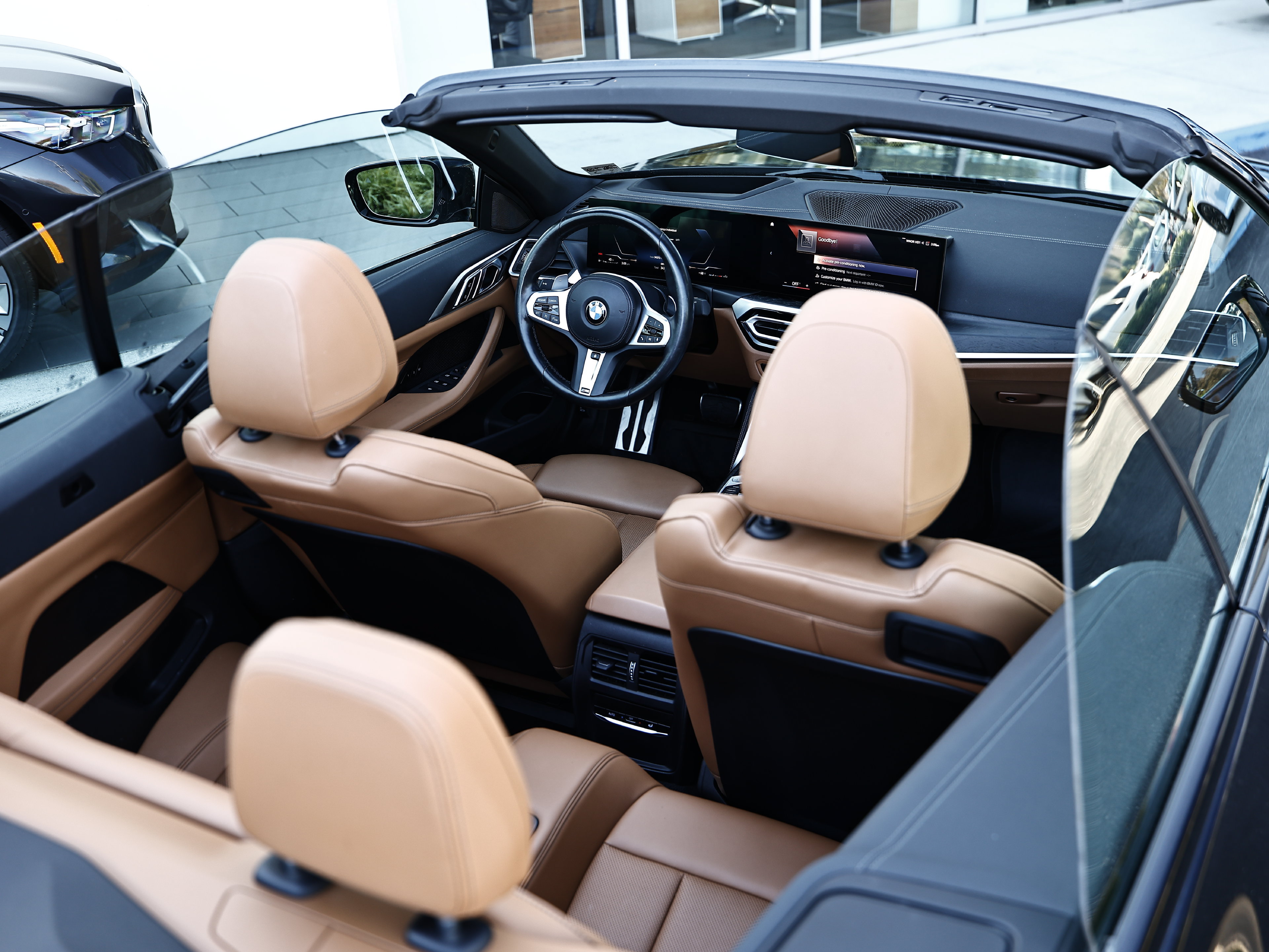 Used 2024 BMW 430i xDrive Convertible w/ M Sport Package AWD/4WD image 11