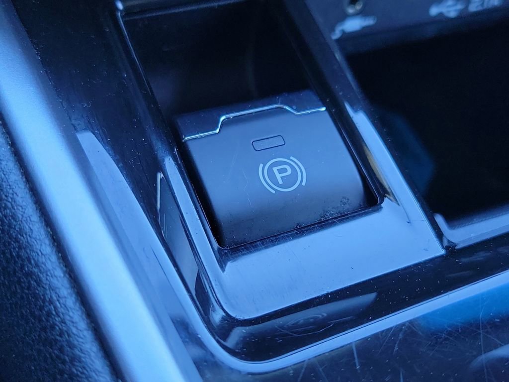 Used 2022 Subaru Outback Premium image 37