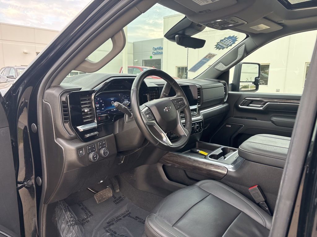 Used 2024 Chevrolet Silverado 2500 LTZ w/ LTZ Plus Package image 18