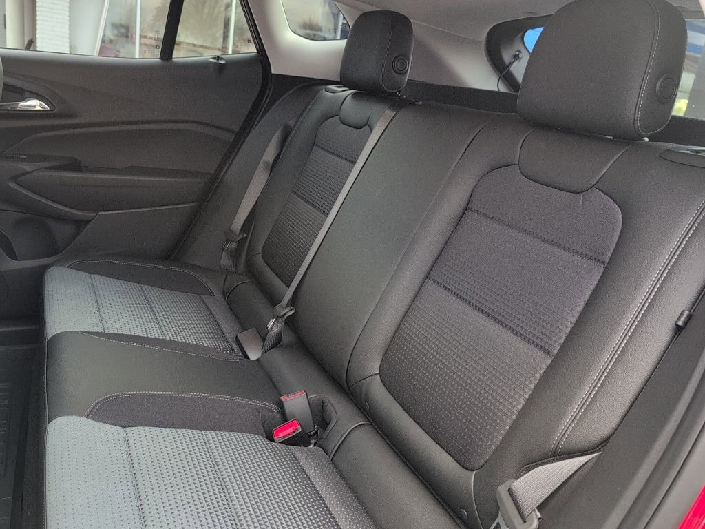 New 2026 Chevrolet Trax LT image 24