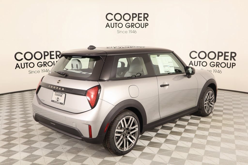 New 2025 MINI Cooper 2-Door Hardtop FWD image 21