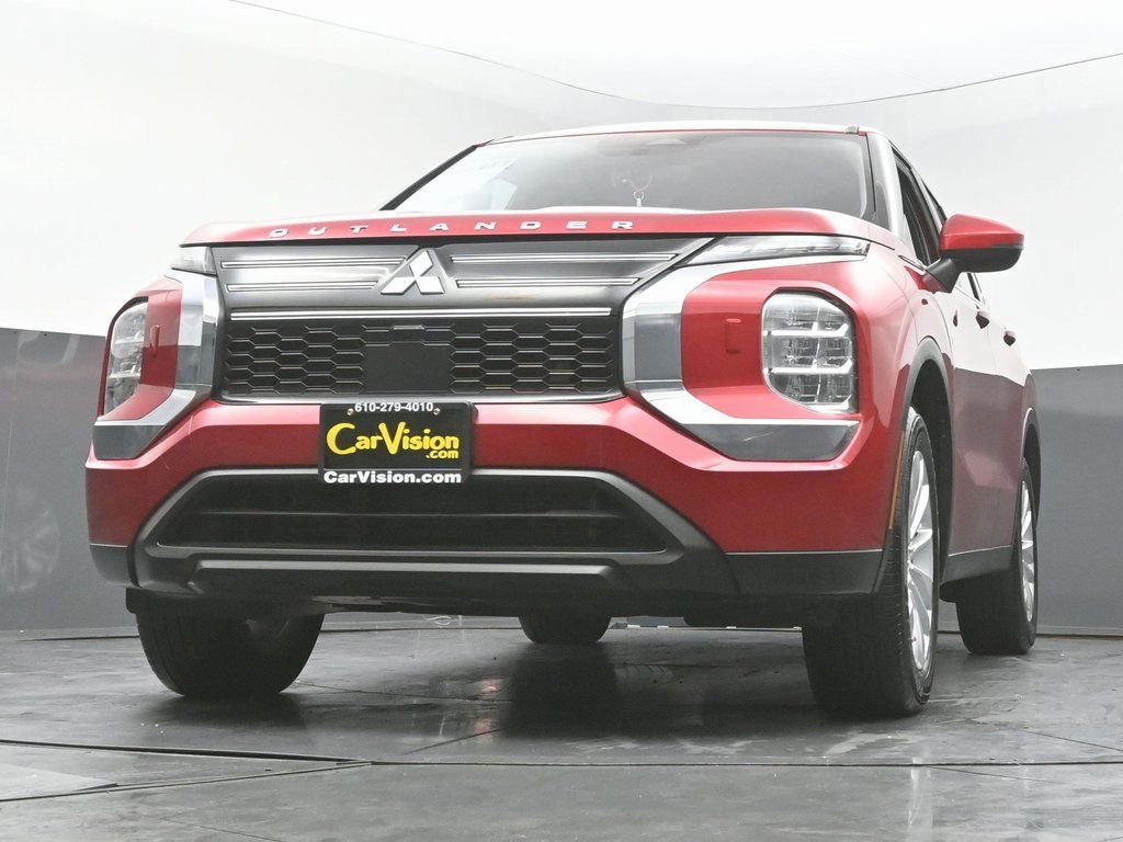 Used 2025 Mitsubishi Outlander ES image 47