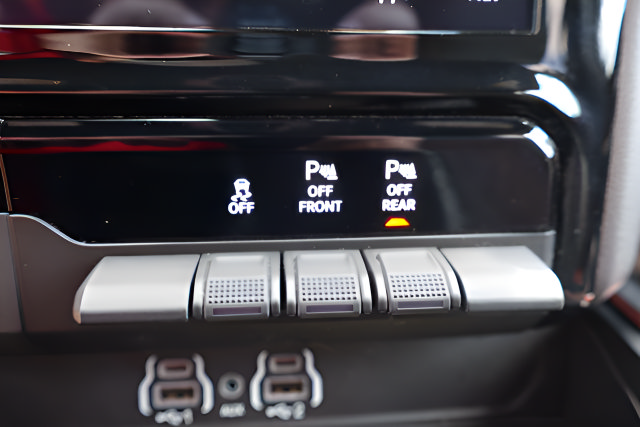 Used 2025 RAM 1500 Rebel w/ Rebel Level 1 Equipment Group AWD/4WD image 21