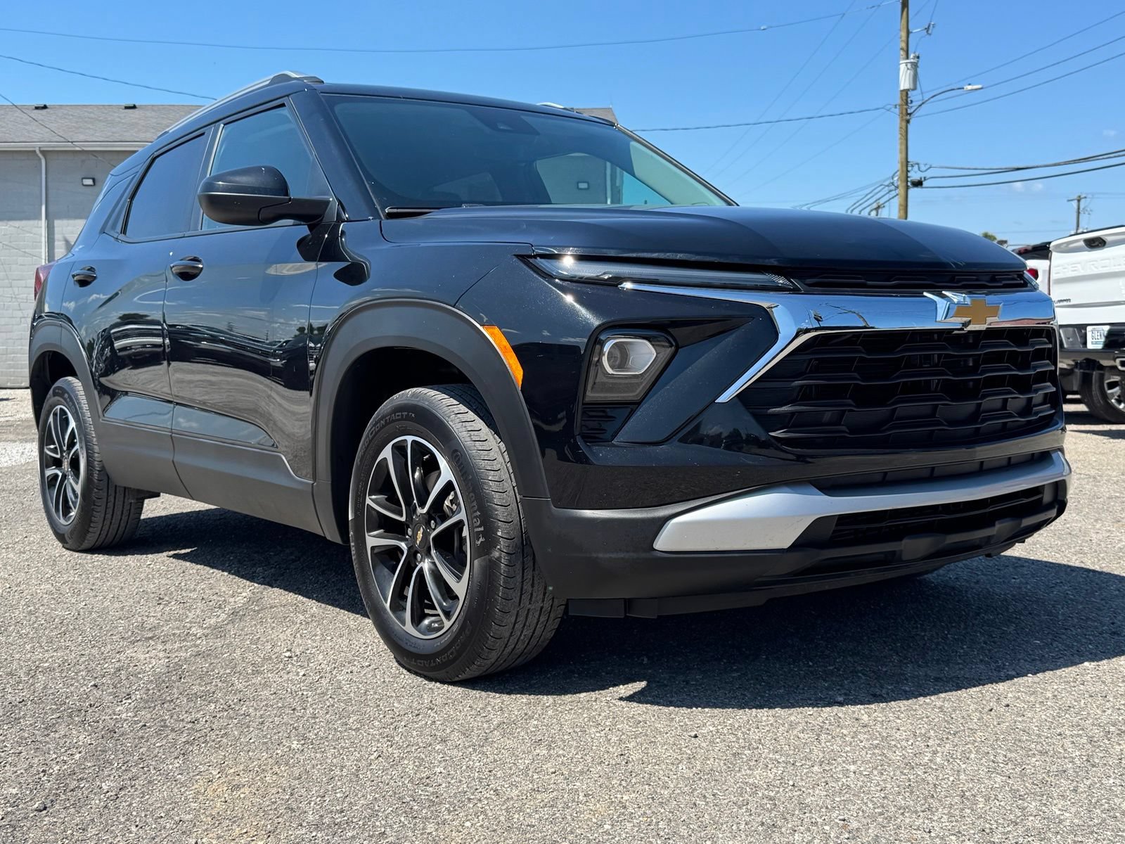 Used 2025 Chevrolet TrailBlazer LT AWD/4WD image 6