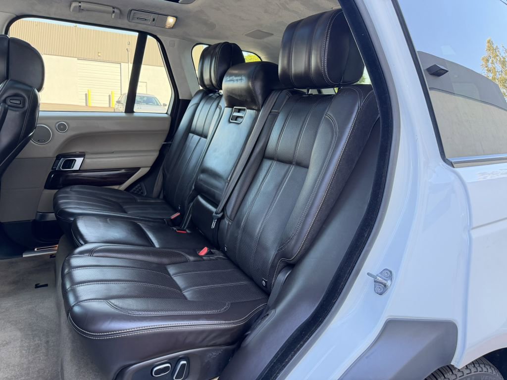 Used 2015 Land Rover Range Rover Autobiography image 24
