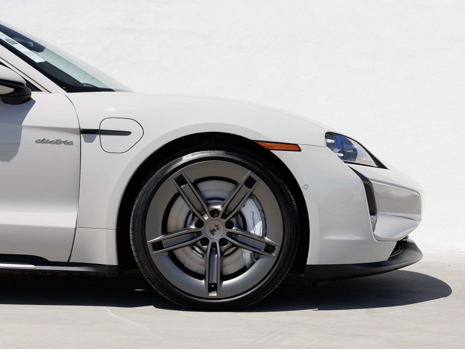 New 2025 Porsche Taycan Turbo AWD/4WD image 11