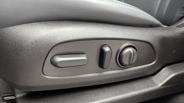Certified 2024 Buick Enclave Essence FWD image 21