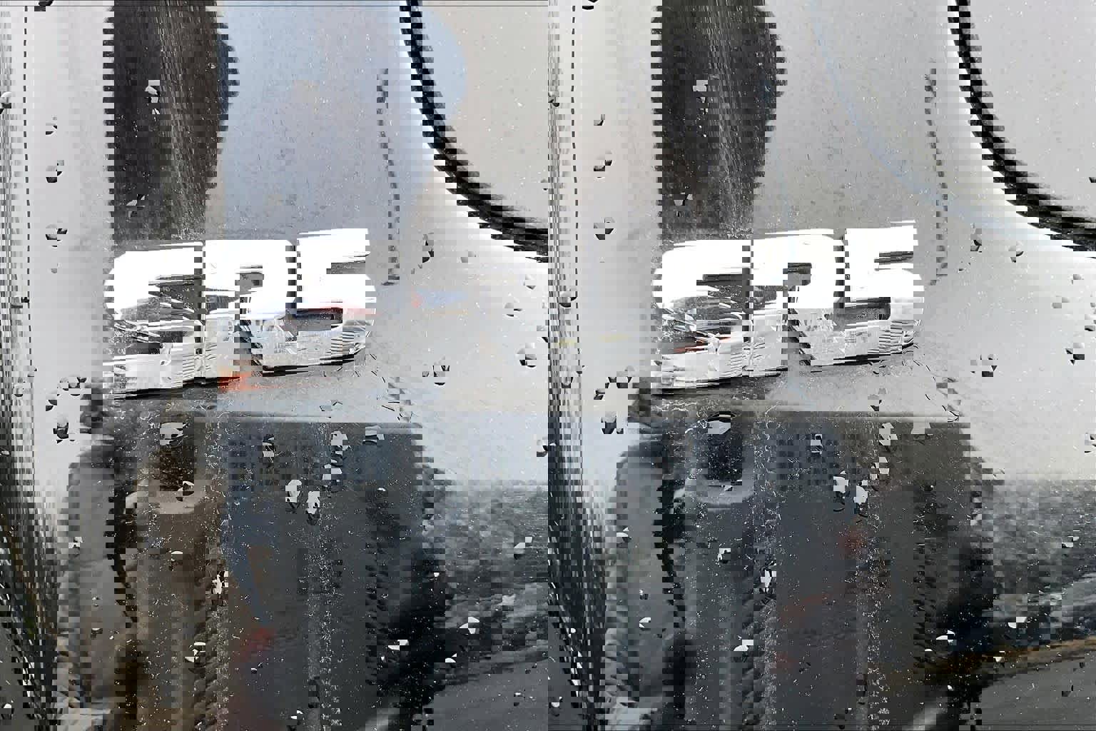 Used 2017 Toyota Tacoma SR5 w/ SR5 Appearance Package (SM) image 10